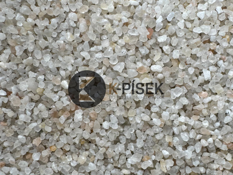 Křemičitý písek na zásyp trávníku 0,5 - 1,0 mm (25 kg pytle)