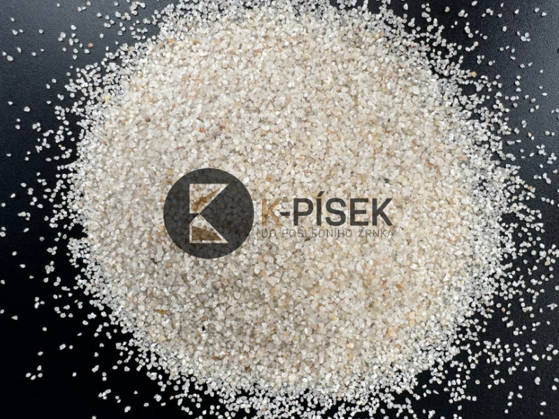 Křemičitý písek na zásyp trávníku - hrubé zrno